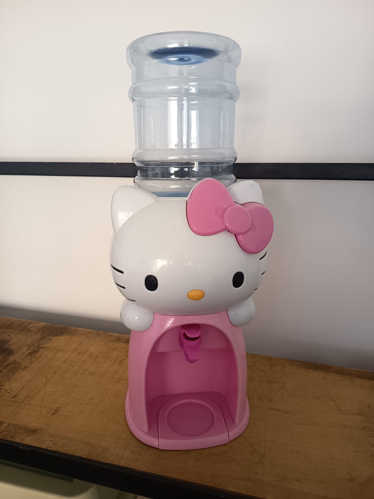 Dispensador de agua Hello Kitty