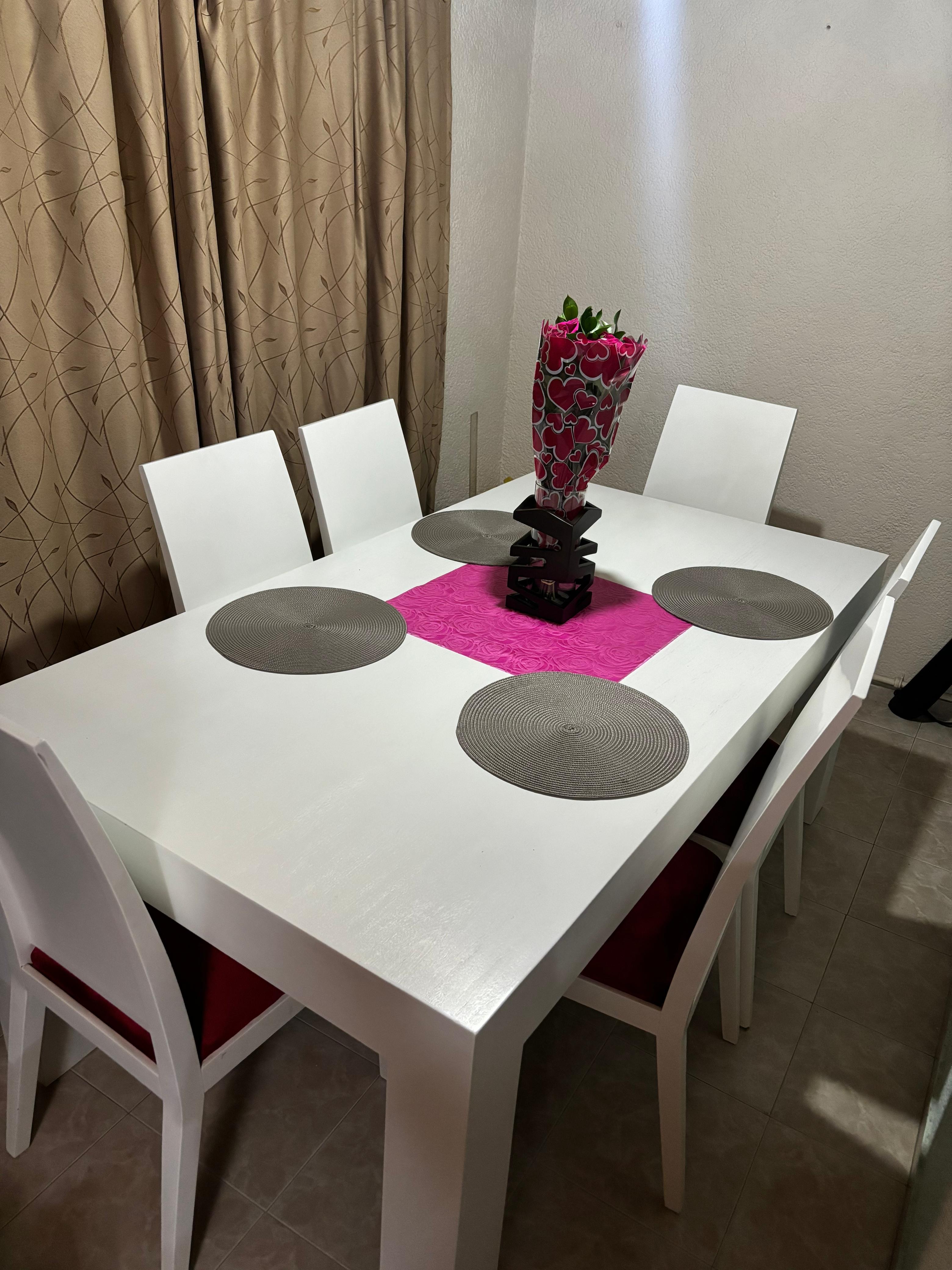 Comedor y escritorio