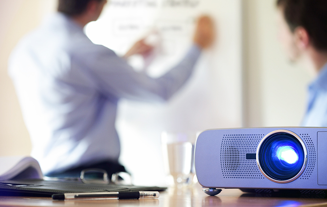 🎥 Alquila un Video Beam para tu evento